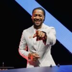 Corporate-Emcee-Will-Gill-performing-at-an-event-in-Las-Vegas-e1755619701579