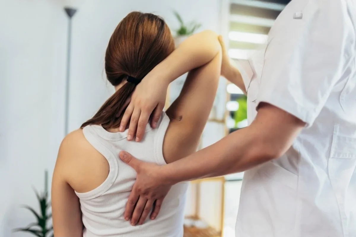 chiropractic-adjustment-benefits-procedure-1200x800